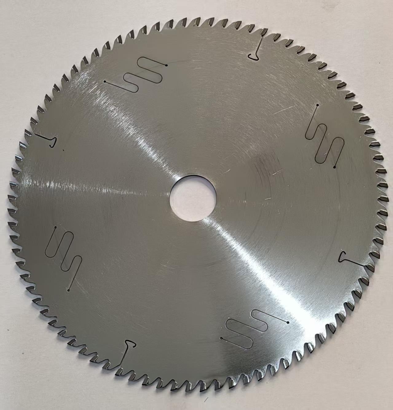 Veneer-free board saw blade