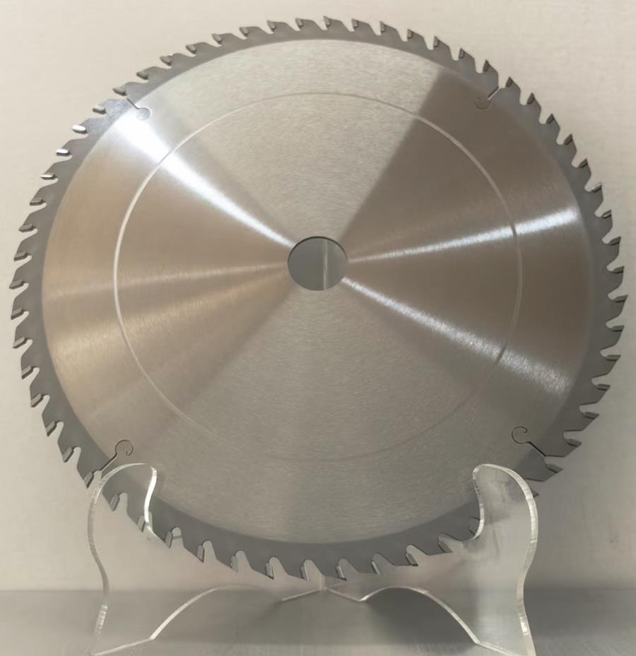 Professional wood saw blades